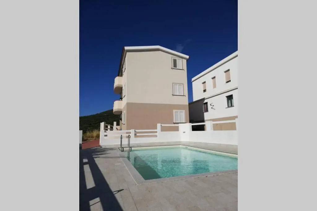 Trilocale Vista Mare Con Piscina A Badesi Apartment Italy