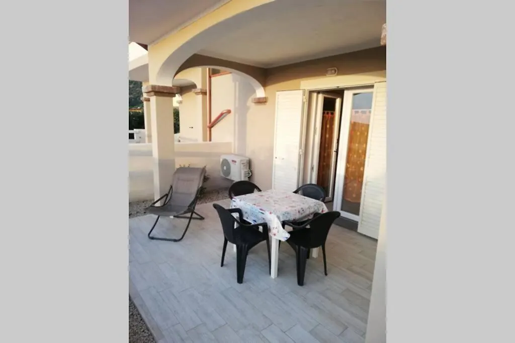 Trilocale Vista Mare Con Piscina A Badesi Apartment