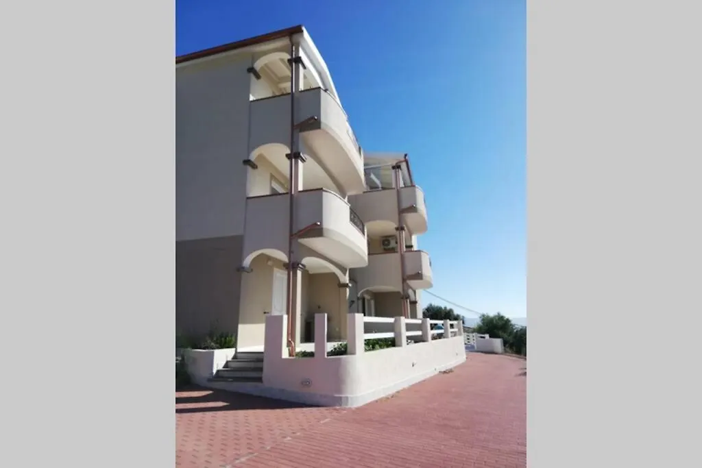 Trilocale Vista Mare Con Piscina A Badesi Apartment
